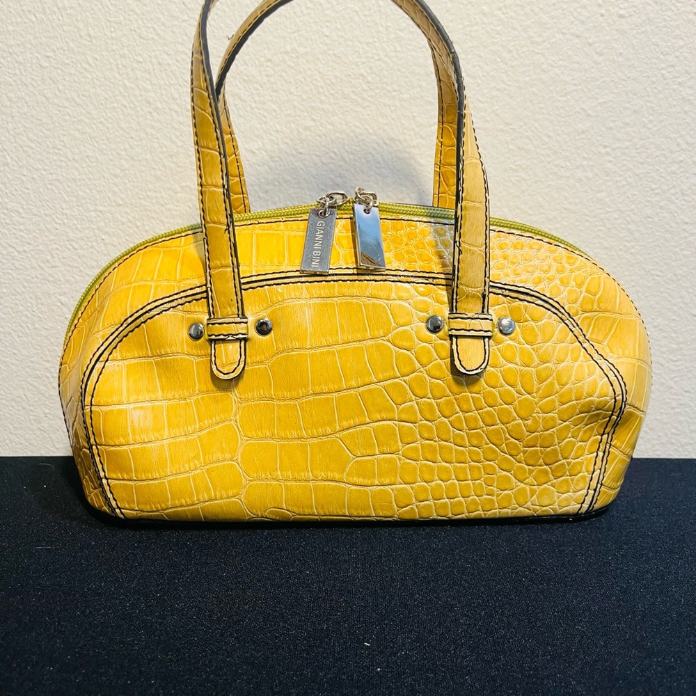 Gianni Bini Vibrant Yellow Croc-Embossed Satchel new no tags Great fun color